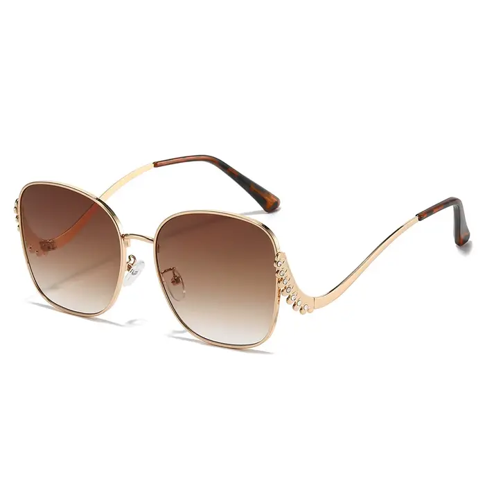 Lunettes de soleil tendance à grande monture personnalisées incrustées de diamants à jambes incurvée