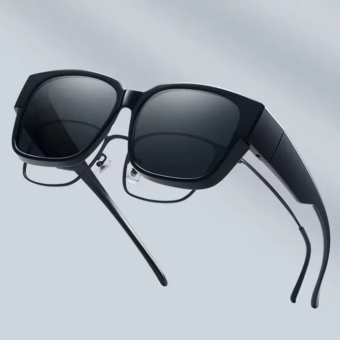 Lunettes de soleil polarisées surdimensionnées tendance à porter par-dessus