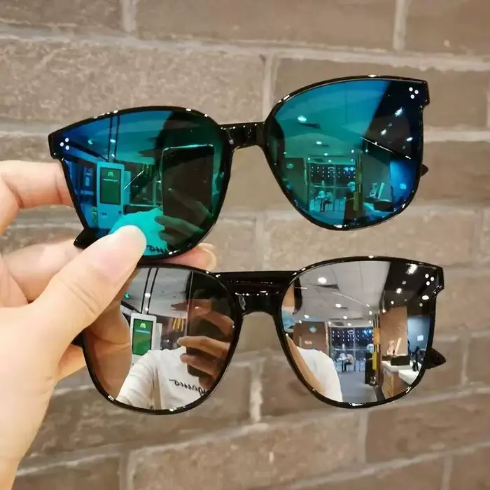 Lunettes de soleil rondes pour enfants