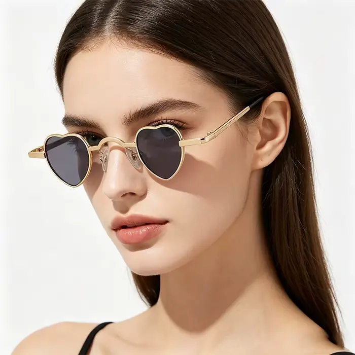 Lunettes de soleil vintage en métal en forme de petit cœur pour hommes et femmes