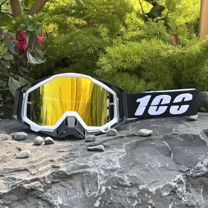 100 lunettes de moto