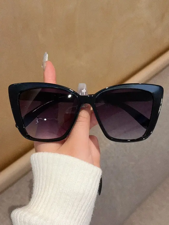 Lunettes de soleil œil de chat tendance pour femmes, lunettes de soleil carrées rétro, nouvelle protection UV400, lunettes de soleil tendance pour l'été