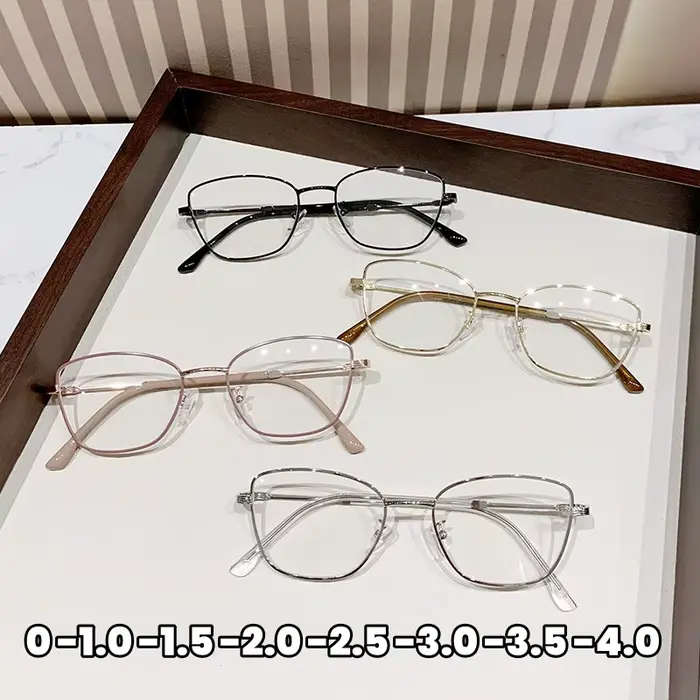 Lunettes de myopie carrées classiques pour femmes