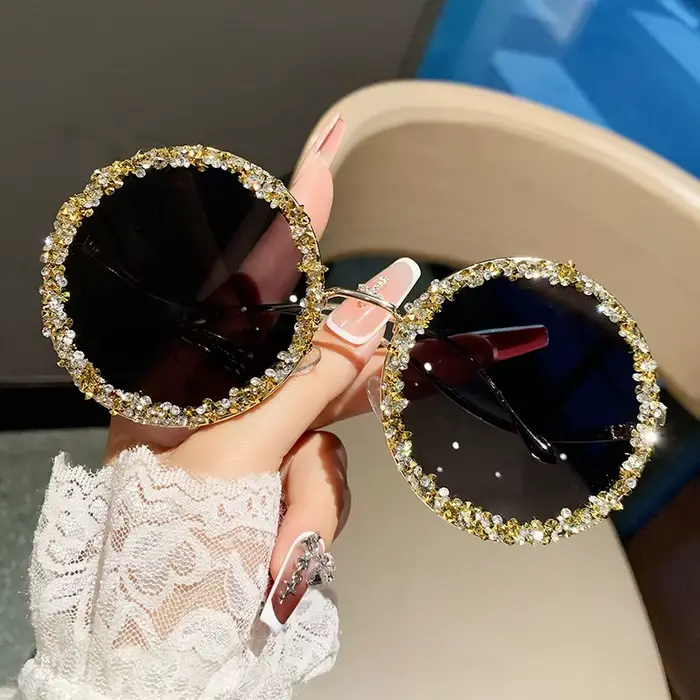 Lunettes de soleil rondes vintage pour femmes, avec diamants, dégradées, surdimensionnées, design de