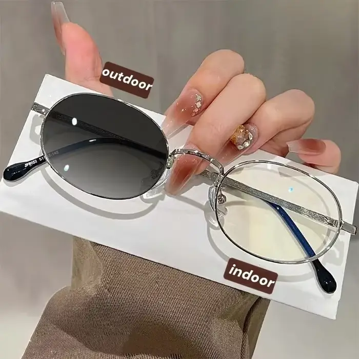 Lunettes de myopie photochromiques pour femmes et hommes, à la mode, petite monture ovale, vue de pr