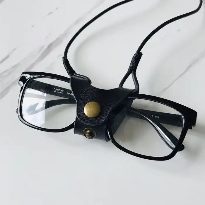 Porte-sangle de lunettes de soleil à la mode