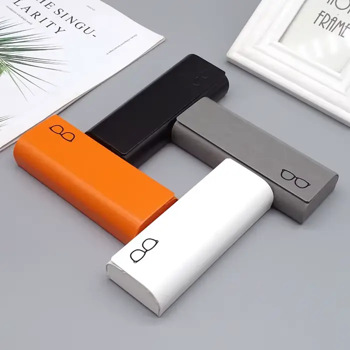 Nouvel étui à lunettes en cuir haut de gamme et minimaliste — Résistant aux chocs