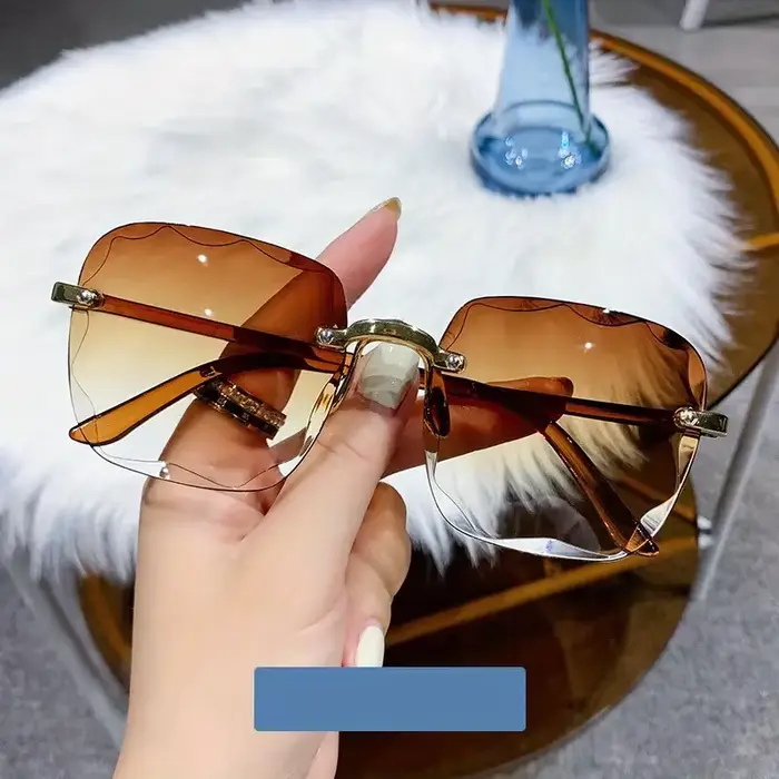 Lunettes de soleil carrées sans monture pour hommes et femmes, lunettes de soleil rouges, créateur d