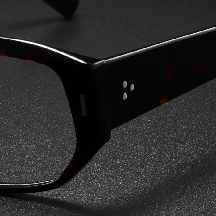 Lunettes de lecture épaisses et surdimensionnées en acétate pour hommes – Montures optiques tendance et élégantes – Verres de soleil personnalisables sur ordonnance