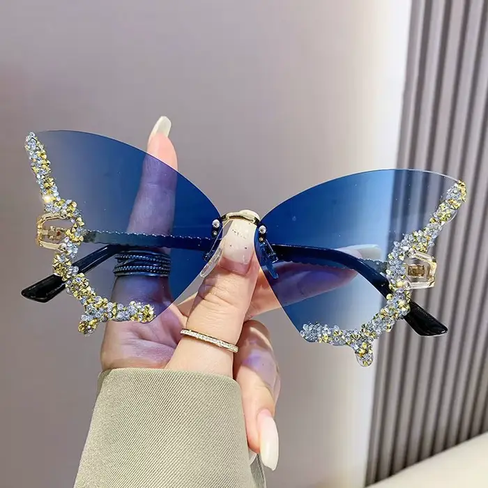 Lunettes de soleil papillon diamant pour femmes, nouvelle mode, vintage, sans monture, avec boîte