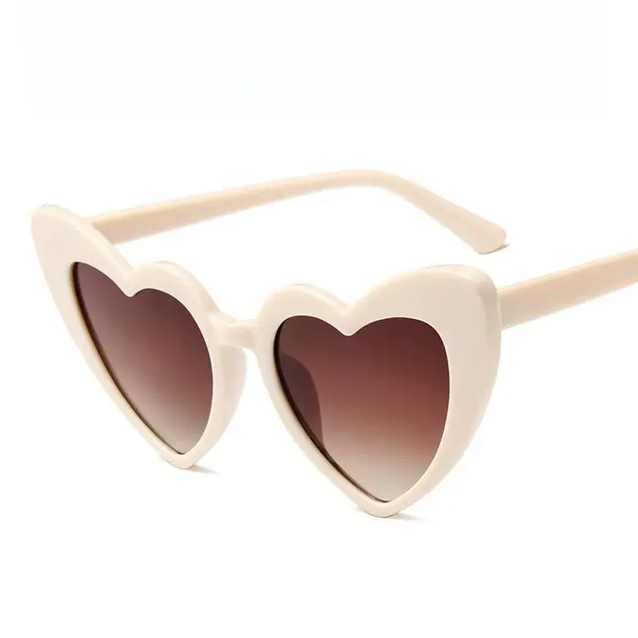 Lunettes de soleil tendance en forme de cœur blanc pour femme – Monture cœur d'amour, mignonnes, idé