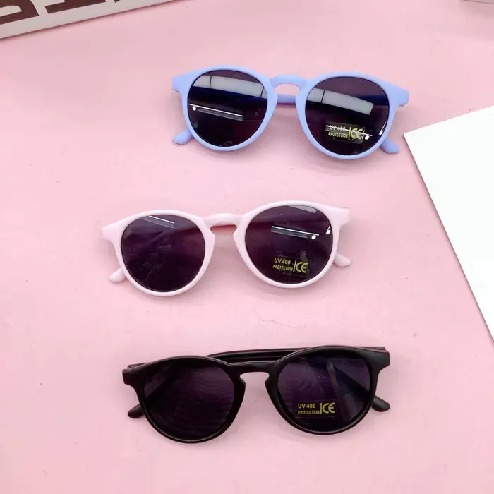 Lunettes de soleil style bébé 2026 avec protection solaire