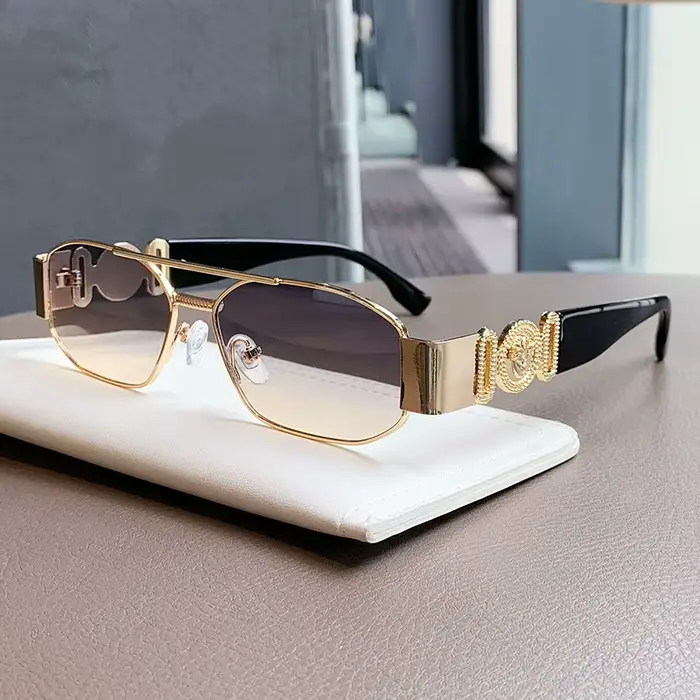 Lunettes de soleil de luxe de marque de créateur pour femmes et hommes, monture carrée tendance moti
