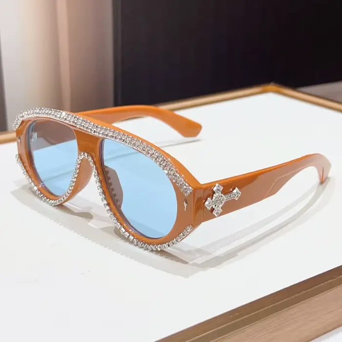 Lunettes de soleil pilote tendance 2026 pour femme avec strass de luxe – Idéales pour les fêtes et a