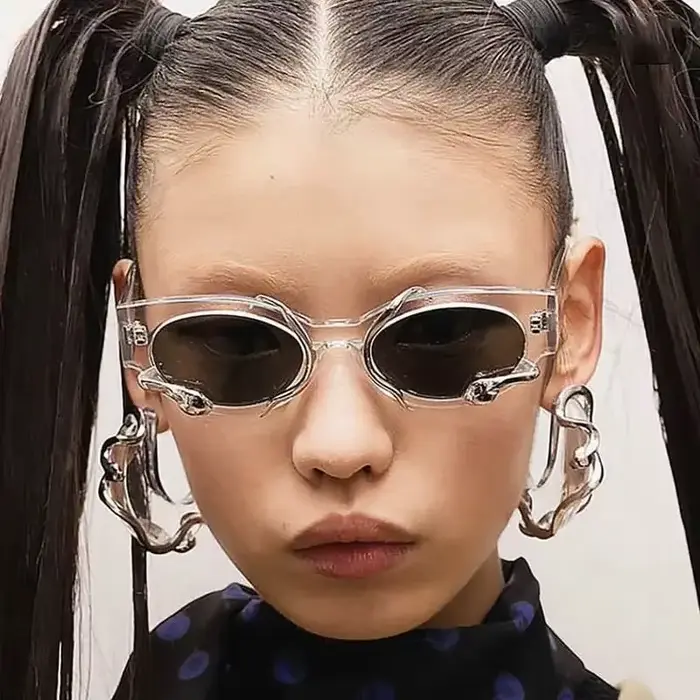 Nouveau Y2k lunettes de soleil avec serpents mode Vintage ovale femmes nuances