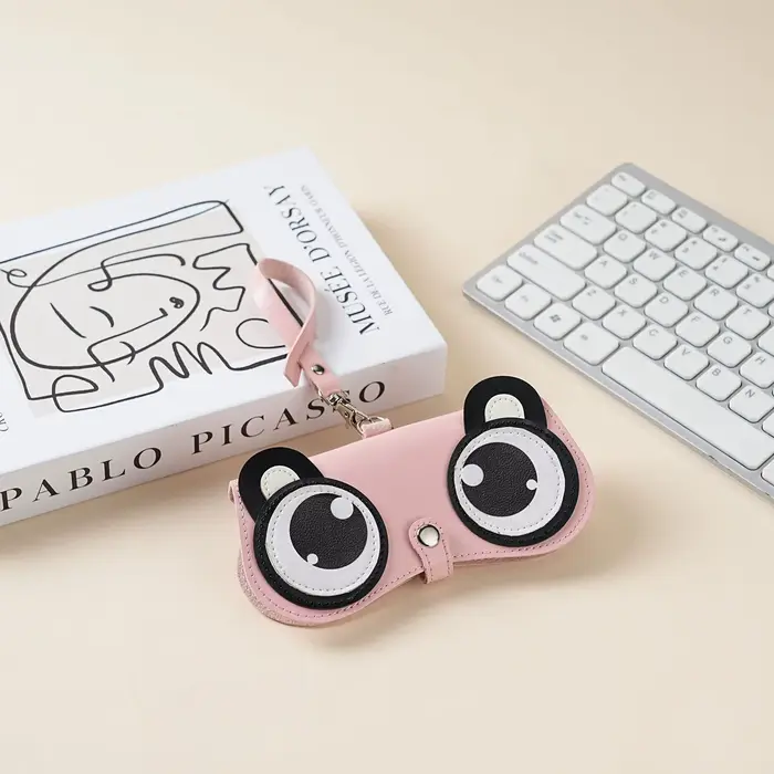 Étui à lunettes en cuir PU avec motif d'ours de dessin animé, sangle détachable, doublure en microfi