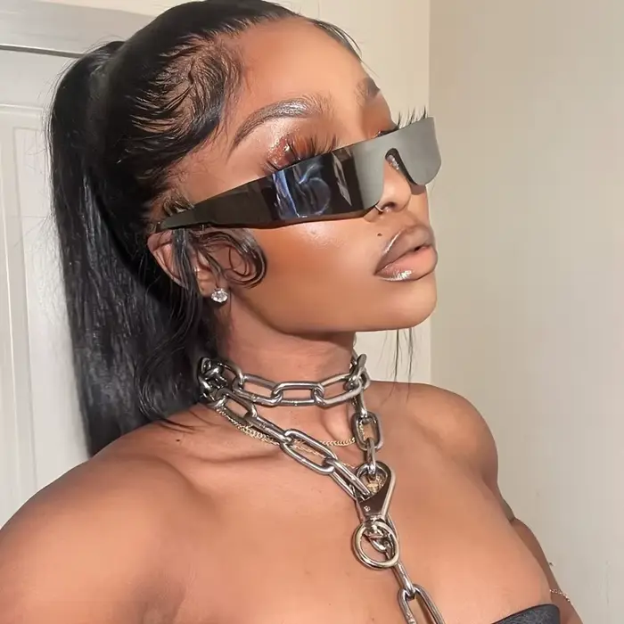 Lunettes de sport punk à la mode avec un style technique et épicé