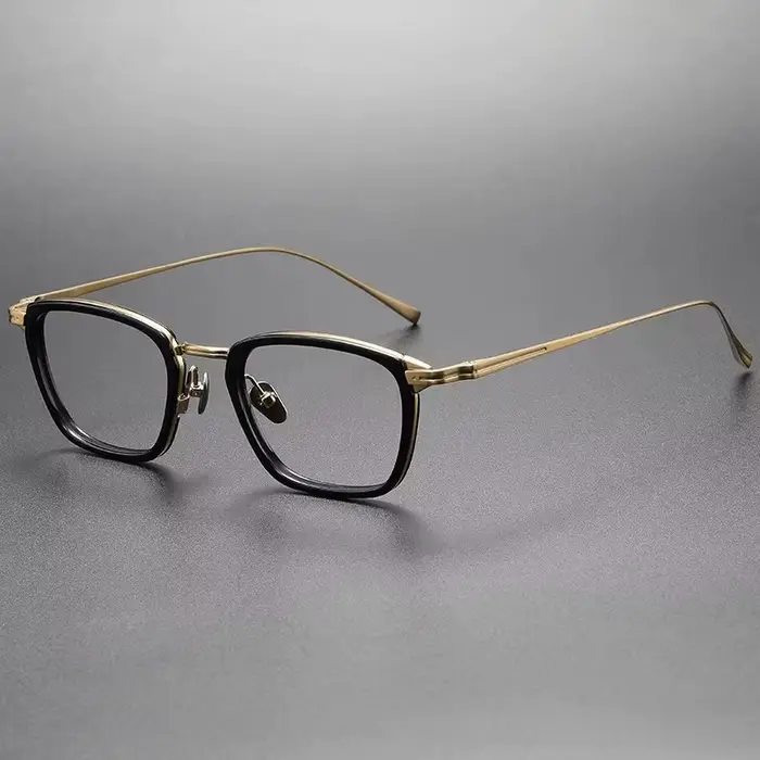 Monture de lunettes carrée en titane pur