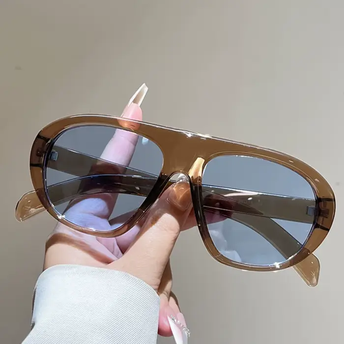 Lunettes de soleil ovales vintage dégradées rouge-bleu pour femmes, nouvelle mode, élégantes, noires