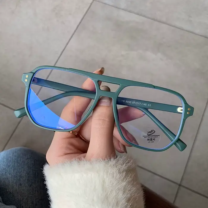 2025 nouvelles lunettes de myopie vertes surdimensionnées à la mode femmes hommes rétro Anti rayons 
