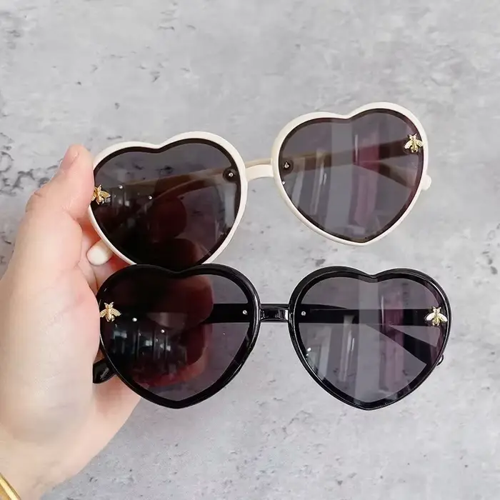 Lunettes de soleil fille enfants paillettes forme de coeur dessin animé parasol lunettes Anti-UV cadeau de fête lunettes de mode Очки Сotyне Norsishi Жletiе