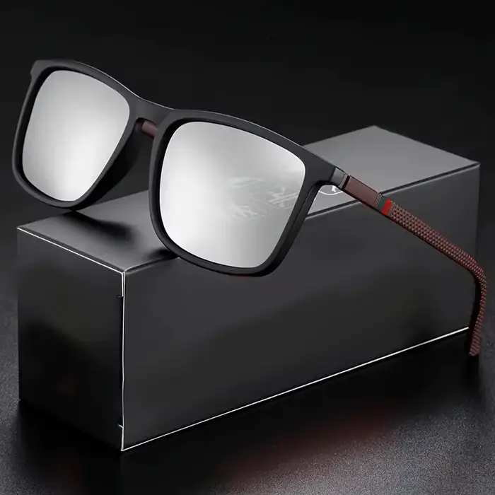 Lunettes de soleil carrées classiques pour hommes, confortables, légères, à monture noire, idéales p