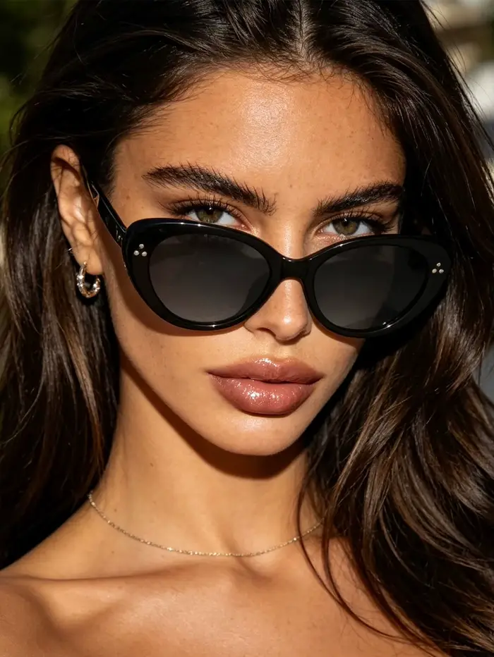 1 paire de lunettes de soleil rétro œil-de-chat à monture noire