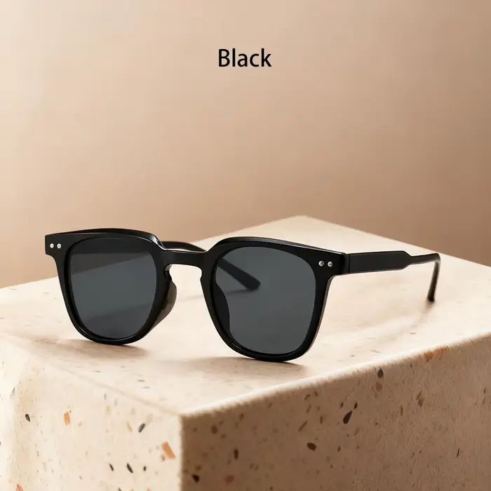 Lunettes de soleil tendance pour femmes, petites et rondes, avec verres rose dégradé, décoration cla