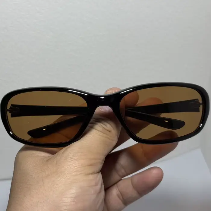 Lunettes de soleil œil-de-chat 2026 à monture fine pour femmes et hommes, style rétro, effet amincis