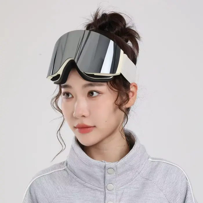 Les lunettes de Ski à rabat peuvent porter des lunettes à double couche anti-buée pour myopie, équip