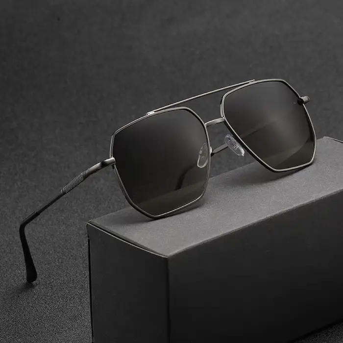 2025 nouvelle mode Double faisceau lunettes de soleil tendance rétro hommes crapaud miroir loisirs conduite pêche