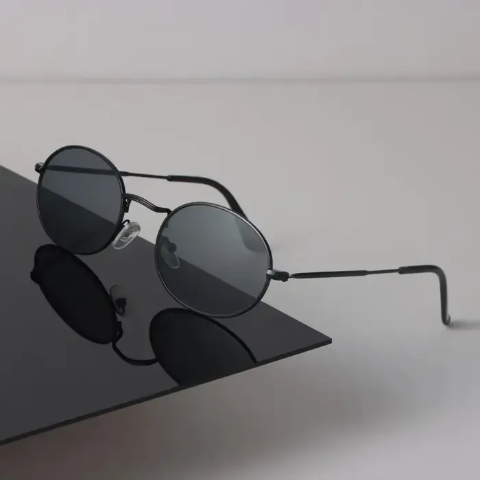 Lunettes de soleil ovales de styliste pour femmes et hommes, rétro noires, classiques, personnalité,
