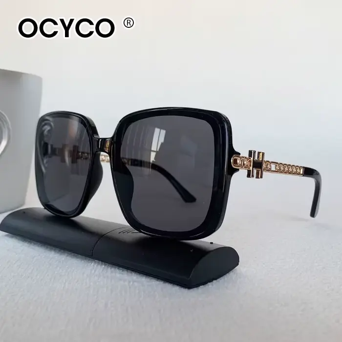 Lunettes de soleil tendance 2026 Fashion Square pour femmes, grandes montures colorées, verres dégra